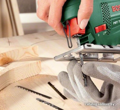 Электролобзик Bosch PST 750 PE (06033A0520)