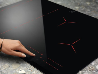 Варочная панель Electrolux EIP6446